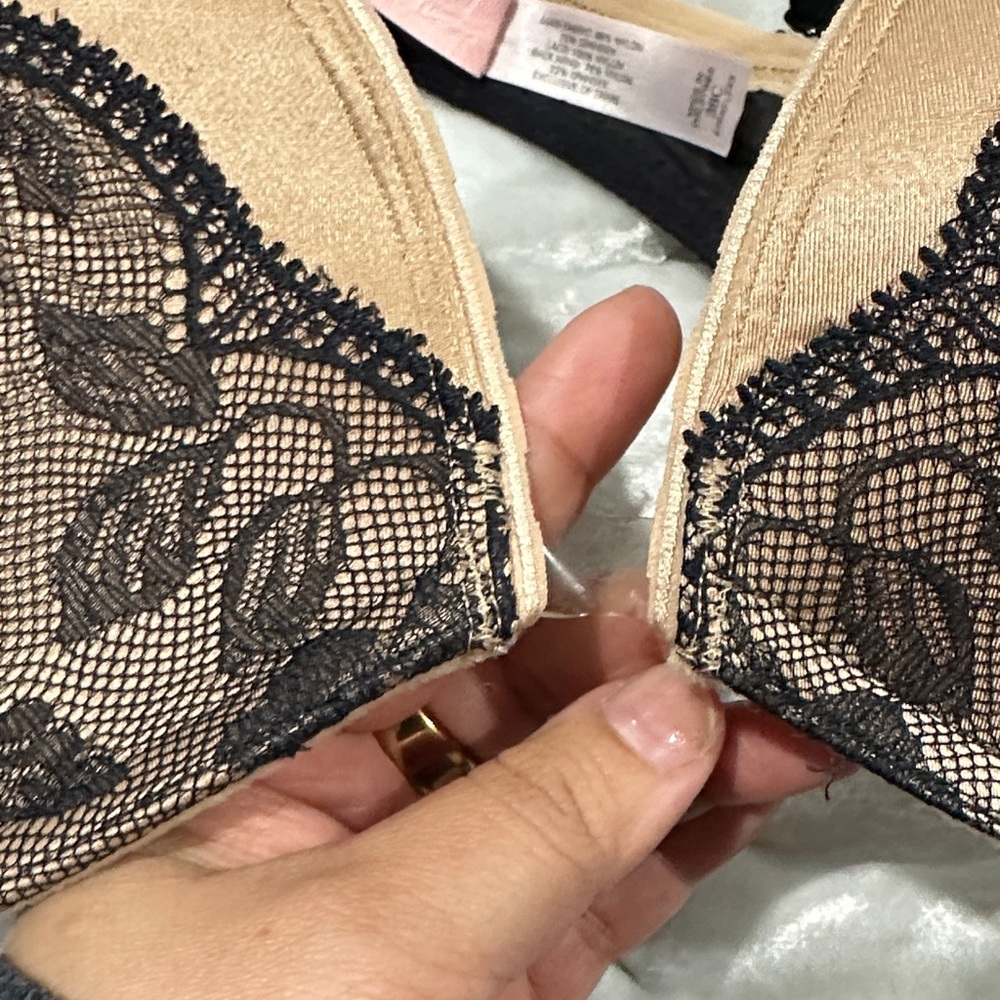 Victoria's Secret Black and Tan Lace Bra - Picture 6 of 7